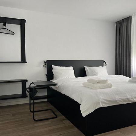 Onix Appartement Hunedoara Buitenkant foto
