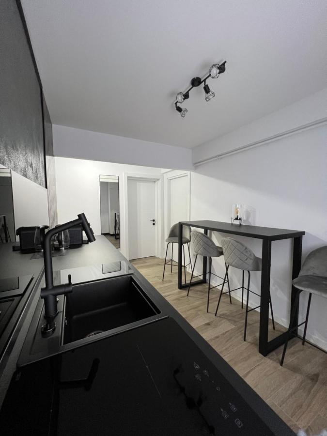 Onix Appartement Hunedoara Buitenkant foto
