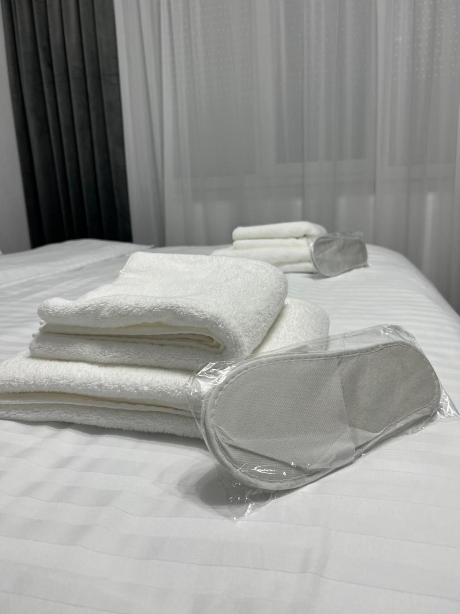 Onix Appartement Hunedoara Buitenkant foto