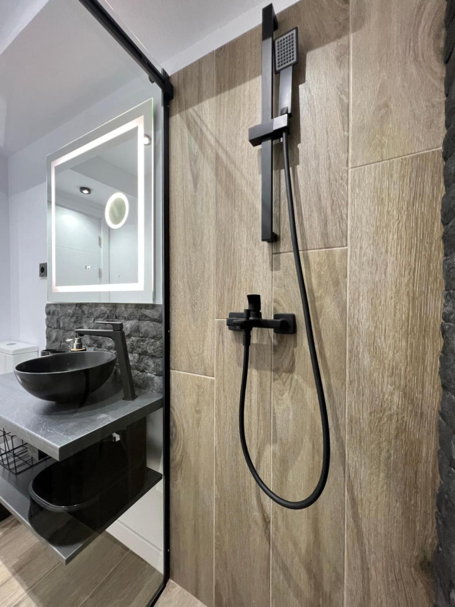 Onix Appartement Hunedoara Buitenkant foto